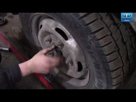 Eltávolítása kerékcsapágy Ford Transit javítási utasítások () Eltávolítása a kerékcsapágy Ford Transit javítási útmutató