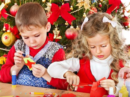 Cum de a decora un pom de Craciun pentru anul nou 2017 cu copilul - decoratiuni pentru noul an cu copii - un tabel,