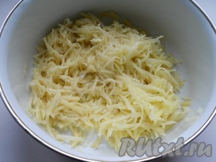 Картопляні коржі з куркою і сиром - рецепт з фото