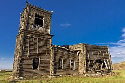 Cine este îngropat în fotografia fotografului?