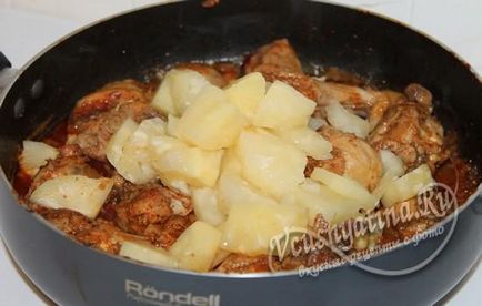 Csirke ananásszal és curry kókusztejjel recept