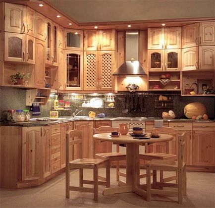 Bucătării din lemn de pin, fațade, complet din lemn, beneficii, căști, totul despre proiectarea și renovarea casei