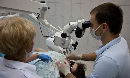 Лікування каналів зубів з мікроскопом