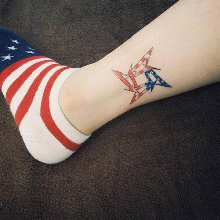 Kis tetoválás a lányok a lábát fotó és ajánlások