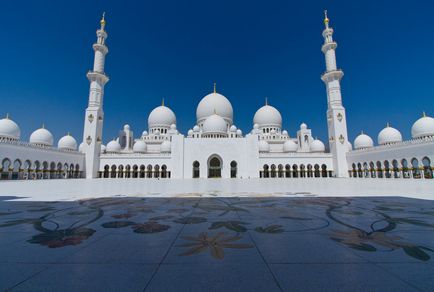 Moscheea lui Sheikh Zayed din Abu Dhabi