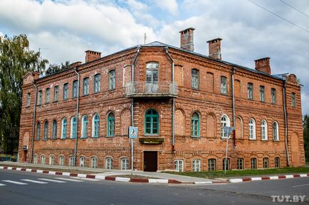 Місцевий - Париж - і монастир з ликом христа, як на плащаниці