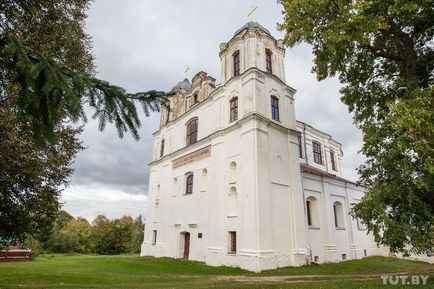 Місцевий - Париж - і монастир з ликом христа, як на плащаниці