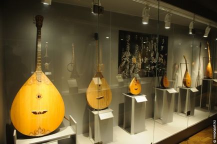 Місце музей казахських народних музичних інструментів
