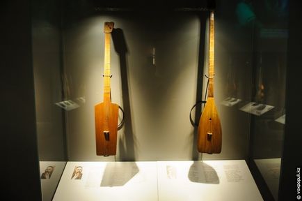 Plasați muzeu de instrumente muzicale folclorice kazah