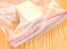 Este posibil să înghețați brânza tare în congelator și cum