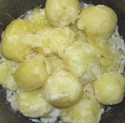 Cartofi fierți în smântână