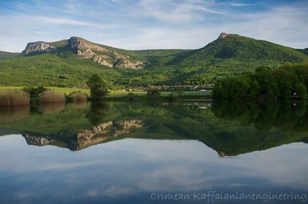 Пішки по річному криму, недалеко від моря