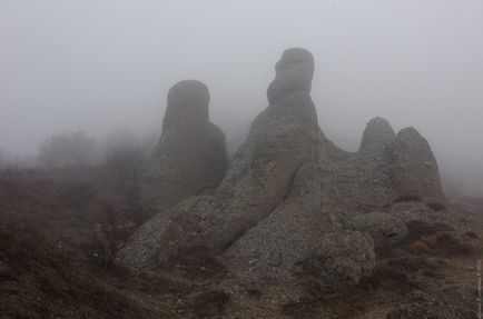 Пішки по річному криму, недалеко від моря