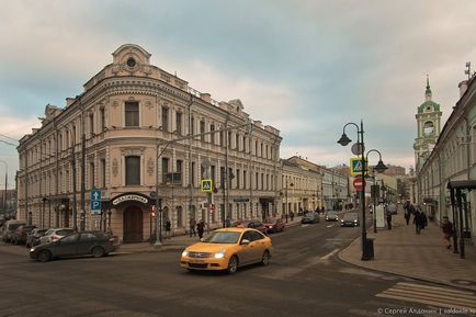 Пішки по Москві