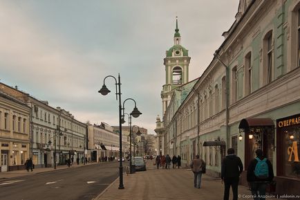 Pe jos în Moscova