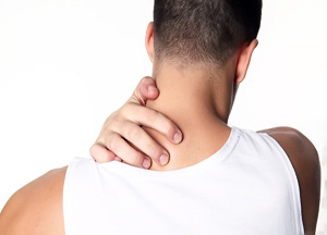 Чому болить шия і потилицю причини нападів болю