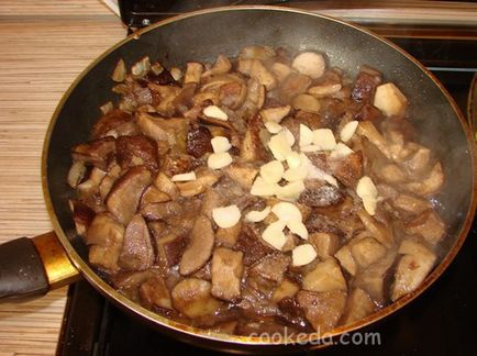 Boletus burgonyát egy szibériai (nyír gomba) Boletus és a burgonya egy szibériai