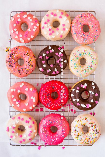 Donuts rețetă cu o fotografie pentru Ziua Îndrăgostiților