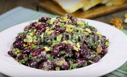 Салат з червоною квасолею - привабливий в будь-якій дієті рецепт з фото і відео
