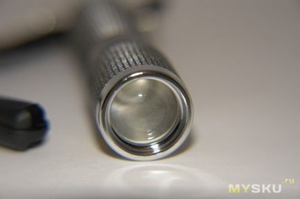 Sipik sk58 jó zseblámpa azok számára, akik csak azt, hogy világítsanak))) (a) Sipik sk58 jó zseblámpa azok számára, akik csak azt, hogy világítsanak)))