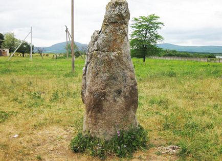 Скельскіе менгіри, місця сили - село скеля (джерельне), карта, відгуки