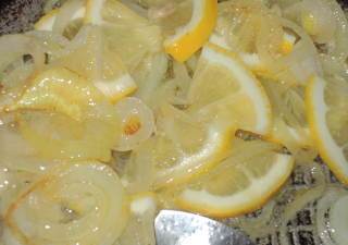 Grillezett tőkehal sült hagymával és citrommal - recept fotókkal