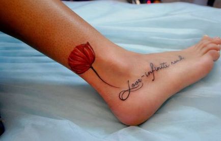 Tatuaj pe picior pentru fete fotografie