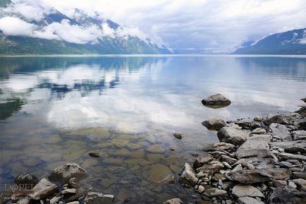 Туристичні місця гірського алтая - водоспад корбу і Телецкое озеро