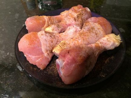 Задушени пилешки бутчета в една стъпка по стъпка рецепта multivarka