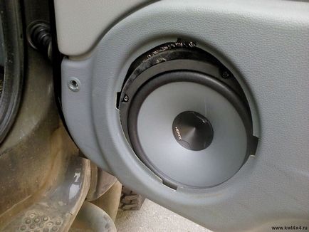 Instalarea unei acustice componente de 16 inch hertz dsk 165 în clubul UAZ patriot-kilowatt