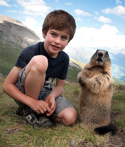 В Австрії живе хлопчик, якого позаочі називають «повелитель бабаків» - хитрості життя