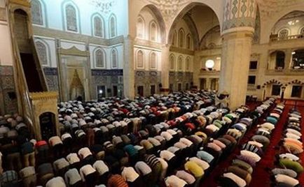 Különösen fontos a muszlimok imádkoznak