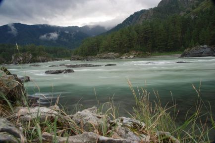 Cascade din corpus și tutorial pe fotografia Altai, descriere