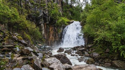 Водоспад корбу, відпочинок на Телецькому озері, алтайський край