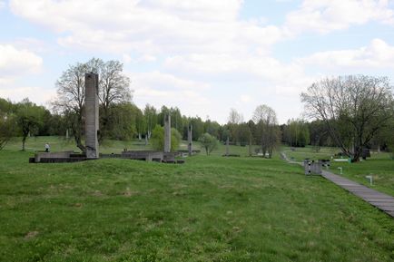 Al doilea război mondial - Khatyn - un cimitir de sate