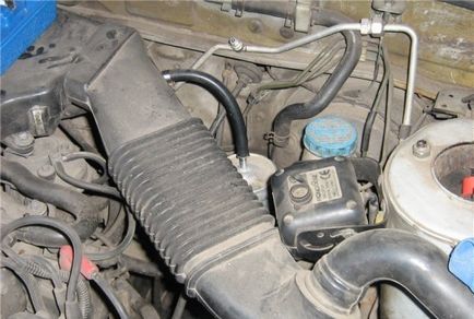 Cseréje az üzemanyag szűrő és üzemanyag-szivattyú megelőzésére Nissan Primera p10 · GYIK Nissan Primera (Tiida) Cseréje az üzemanyag szűrő és üzemanyag-szivattyú megelőzésére Nissan Primera p10 · GYIK Nissan Primera