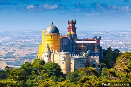 12 Самих незвичайних замків по всьому світу