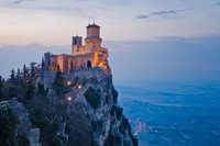 20 Самих величних і неймовірних замків світу