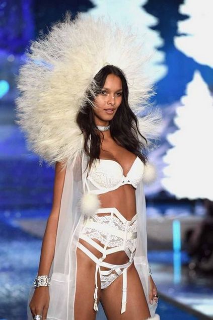 29 Самих дивних нарядів з модних показів victoria s secret