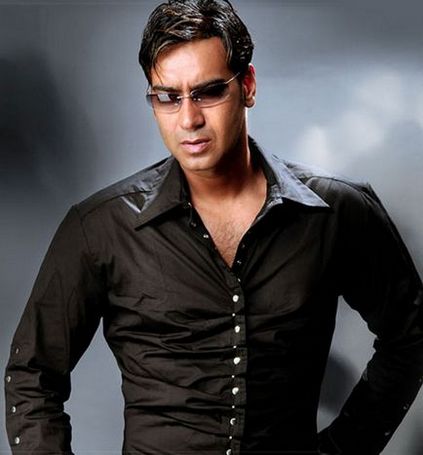 Ajay Devgan - Életrajz és Család (Devgan) Ajay Devgan - Életrajz és családi