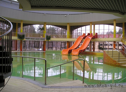 Víz park „tó” a Grodno, akvagid (a vízi park „tó” a Grodno három diák) Víz park
