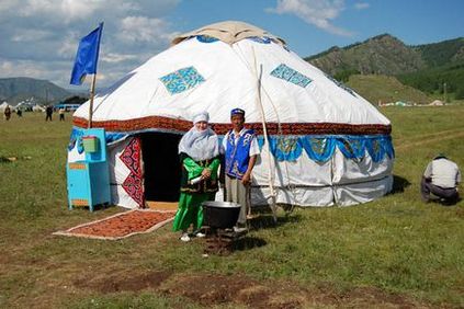 Altai aile, yurt
