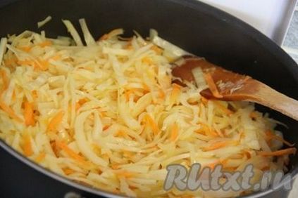 Млинці з капустою і яйцем - рецепт з фото