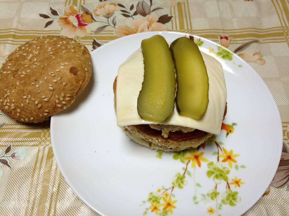 Cheeseburger la domiciliu reda imagini de pui