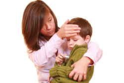 Ce trebuie să faceți dacă un copil are o durere în gât cum să se vindece