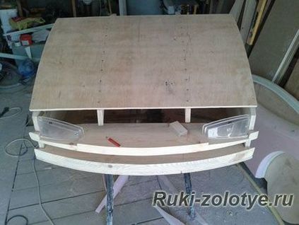 Gyermek ágy egy talicska kezét (autó-ágy) Gyermek ágy egy talicska kezével