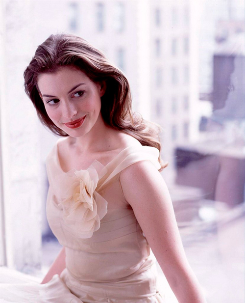 Anne Hathaway - fotografie, biografie, filmografie, familie, viață personală