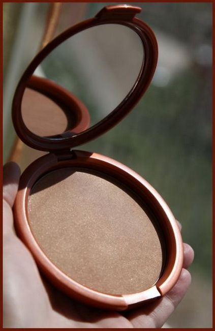 Estee lauder bronze goddess soft shimmer bronzer у відтінку 02