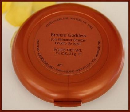 Estee lauder bronze goddess soft shimmer bronzer у відтінку 02