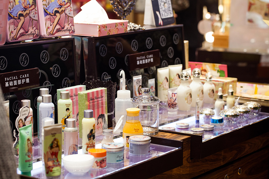 Franchise lulu beauty store - magazin de produse cosmetice și accesorii de frumusețe
